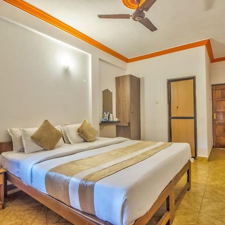The Village Beach Resort Baga Extérieur photo