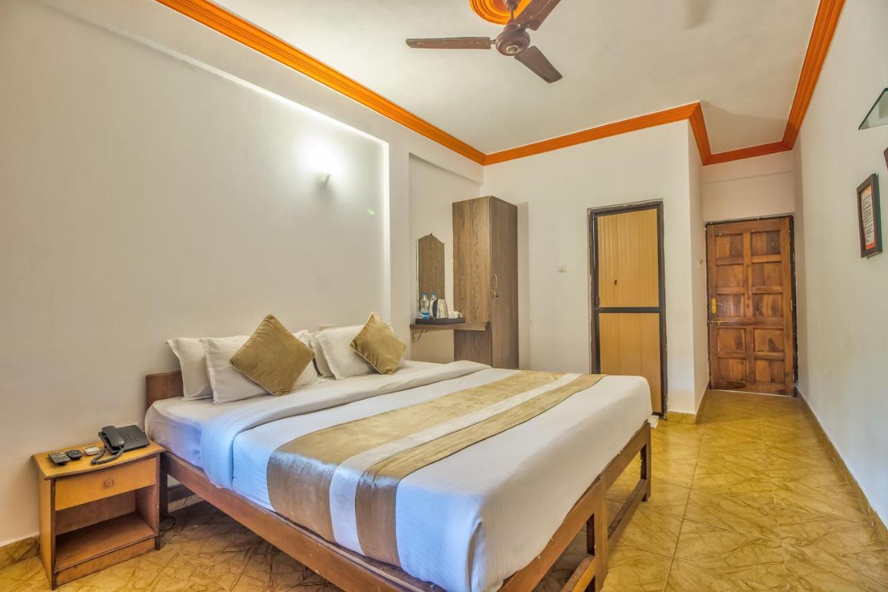 The Village Beach Resort Baga Extérieur photo