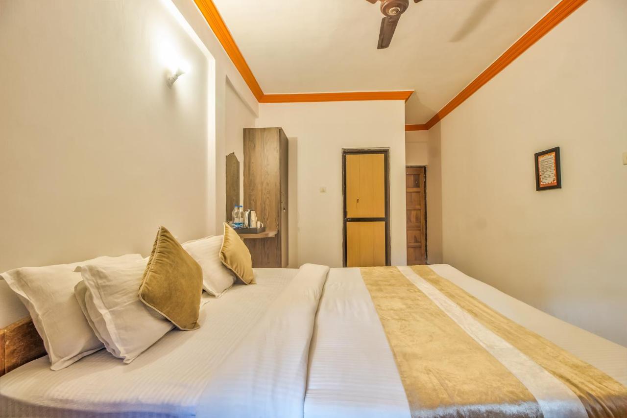 The Village Beach Resort Baga Extérieur photo